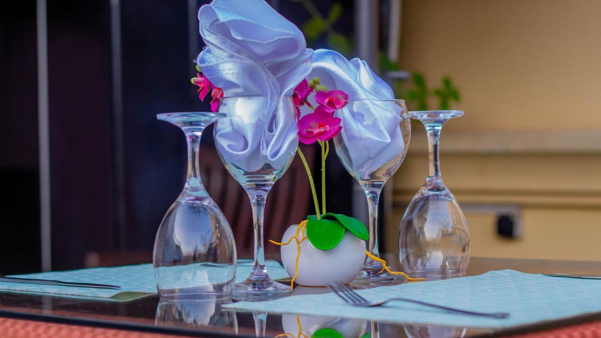 L'Address Hotell Cotonou Eksteriør bilde